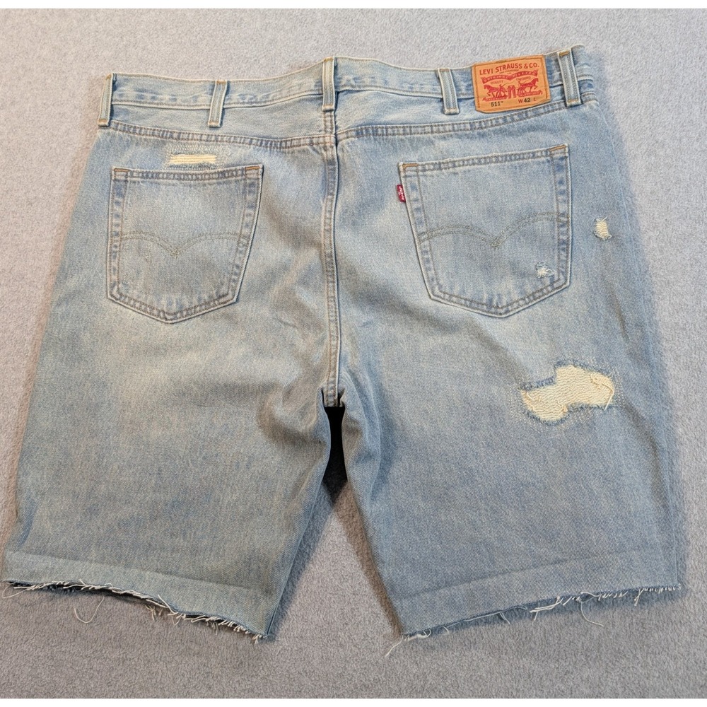 Levis 511 Slim Distressed Denim Shorts Mens 42 Light Wash Blue Ripped Frayed Hem - Picture 2 of 9